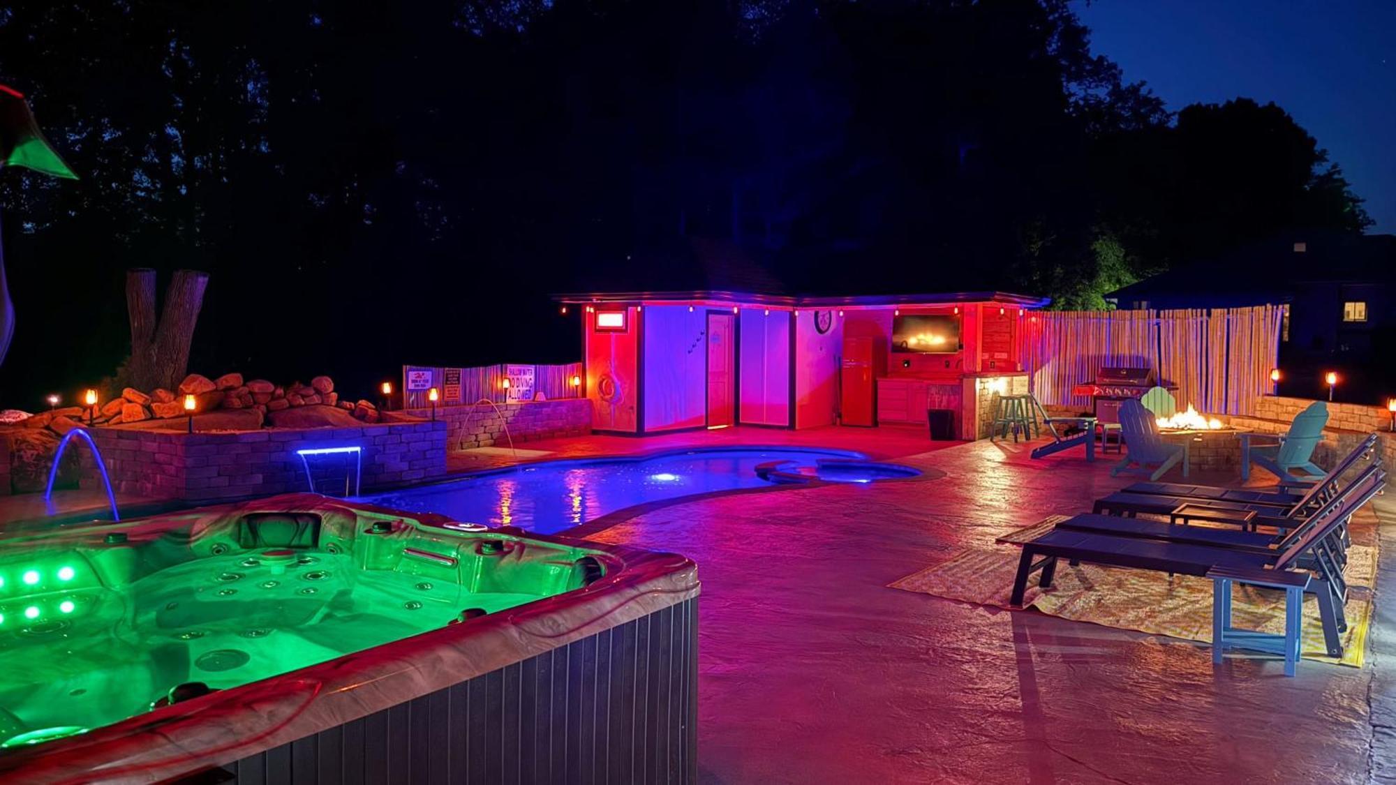 Вилла H2Oasis Incredible Pool Retreat With Mountains Views! Севьервилл Экстерьер фото